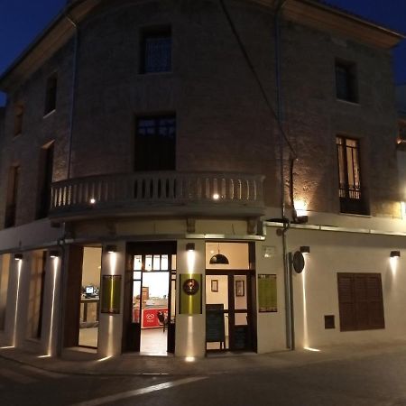 Ti Central Maria Maria De La Salut Bagian luar foto